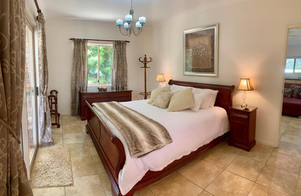 River Gum Luxury Bed And Breakfast Diddillibah Extérieur photo